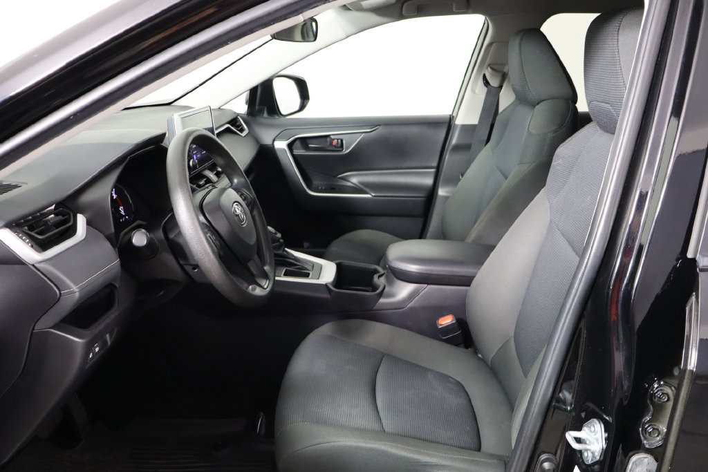 Used 2024 Toyota RAV4 LE FWD image 14