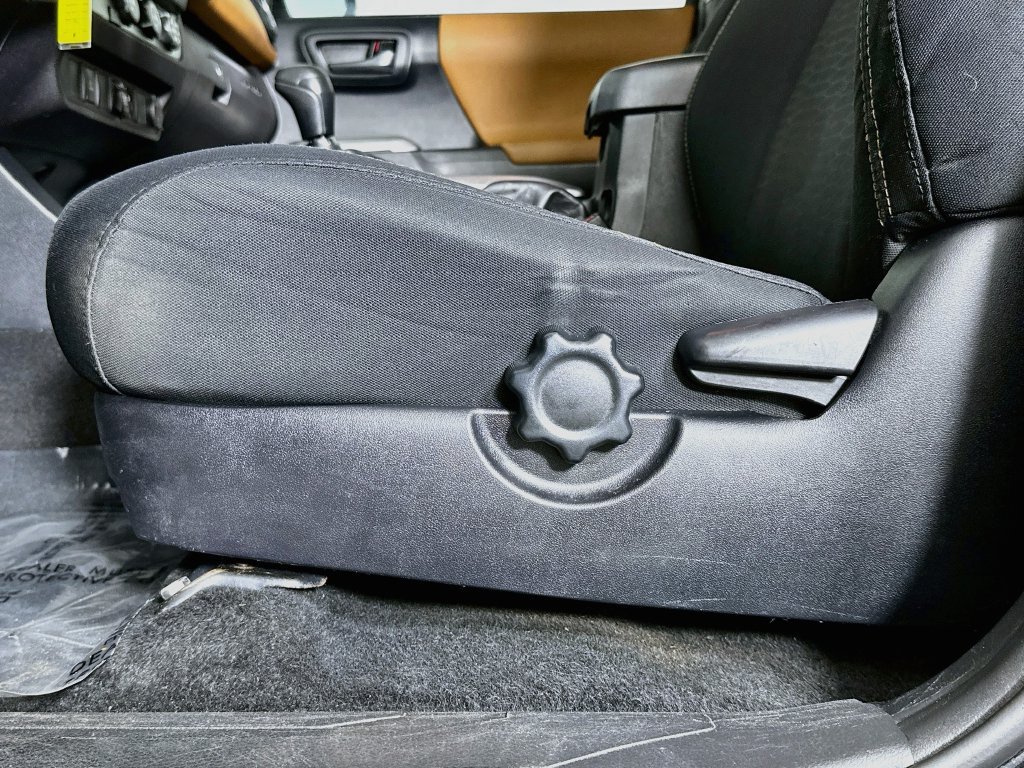 Used 2019 Toyota Tacoma SR5 RWD image 22