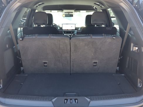 Used 2025 Ford Explorer ST AWD/4WD image 34