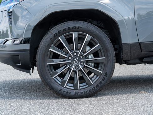 Used 2026 Lexus GX 550 w/ Accessory Package (2T) AWD/4WD image 11