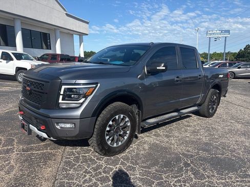 Used 2021 Nissan Titan PRO-4X w/ Pro-4x Convenience Package AWD/4WD image 3