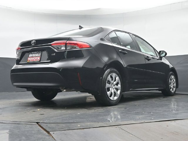 Certified 2024 Toyota Corolla LE FWD image 30