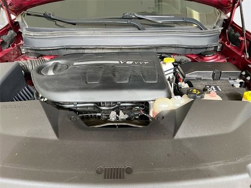 Used 2021 Jeep Cherokee Trailhawk w/ Comfort/Convenience Group image 31