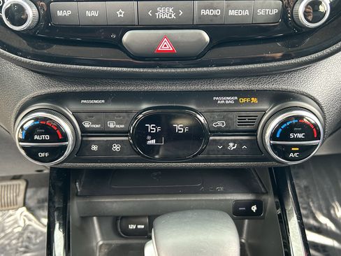 Certified 2023 Kia Soul GT-Line image 27