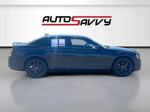 Used 2022 Chrysler 300 S RWD image 8
