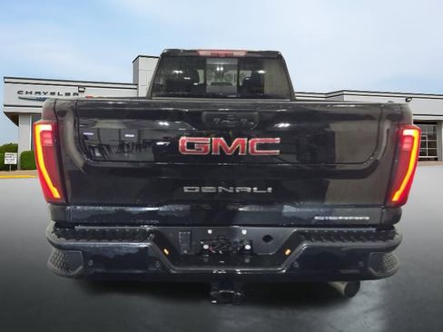 Used 2024 GMC Sierra 2500 Denali w/ Denali Reserve Package image 4