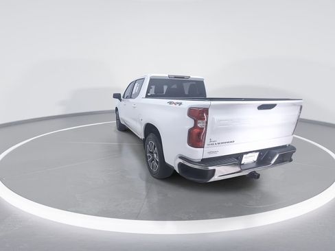 Used 2023 Chevrolet Silverado 1500 LT AWD/4WD image 7