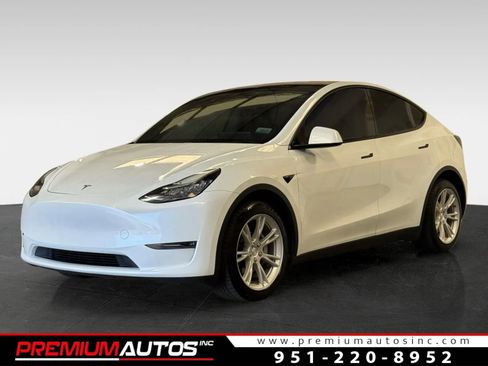 Used 2020 Tesla Model Y Long Range image 1