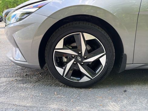 Certified 2023 Hyundai Elantra SEL w/ Convenience Package FWD image 5