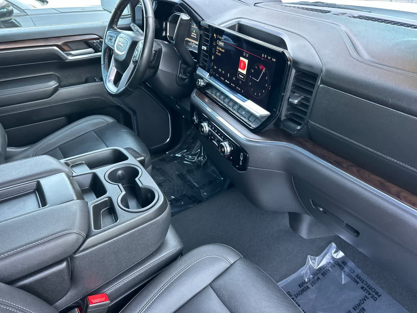 Used 2024 GMC Sierra 1500 SLT AWD/4WD image 16