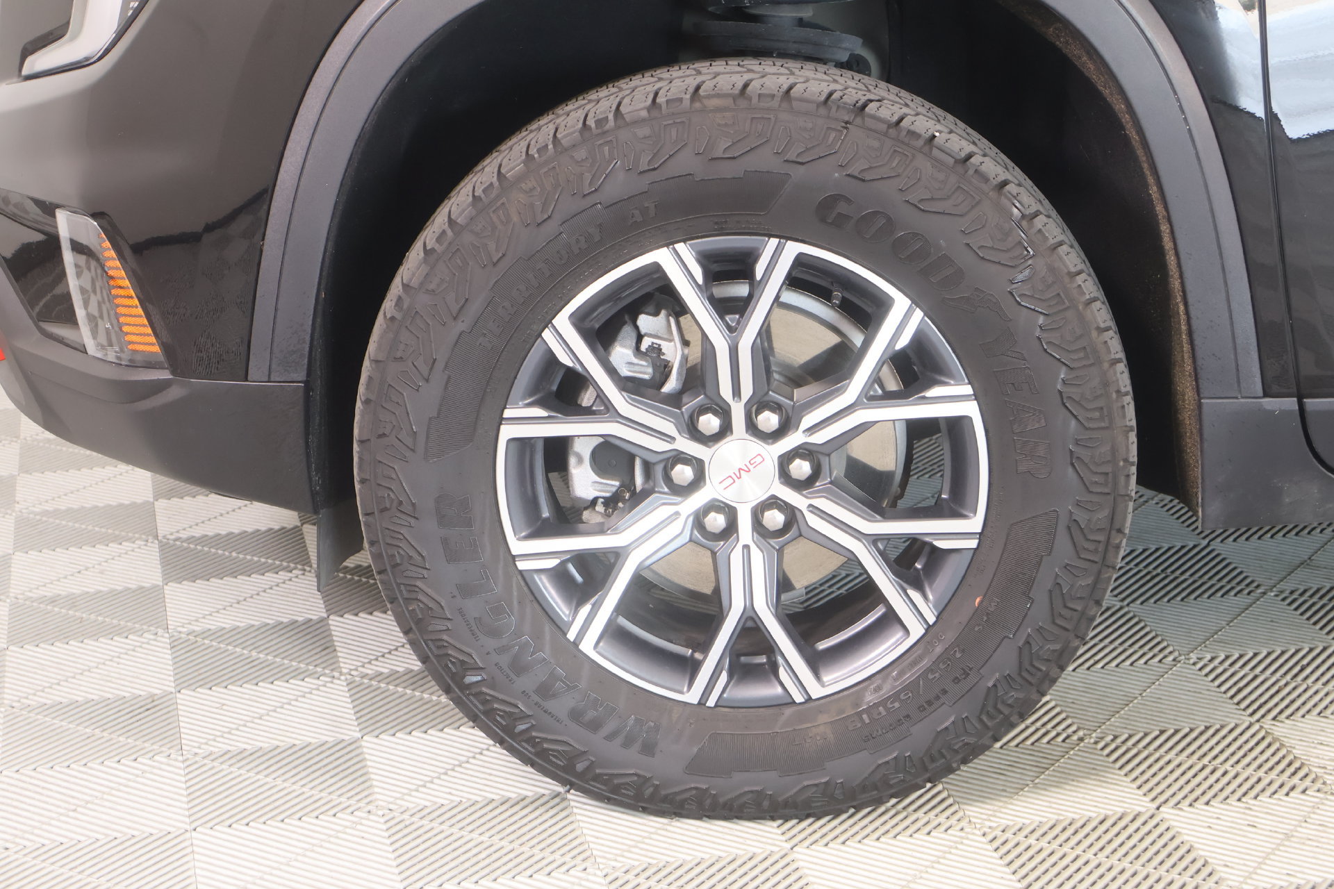 Used 2024 GMC Acadia AT4 w/ Luxury Package AWD/4WD image 21