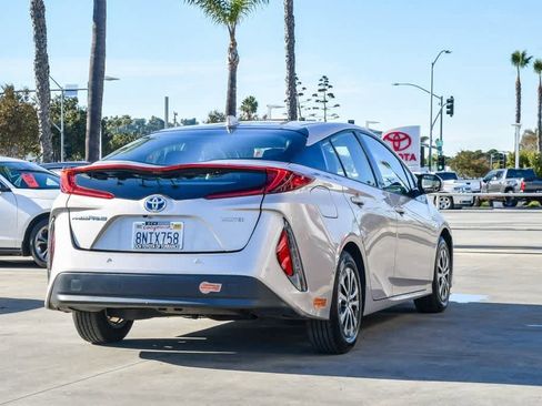 Used 2020 Toyota Prius Prime Limited image 7