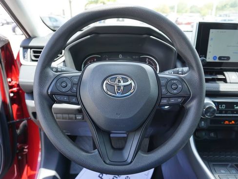 Used 2025 Toyota RAV4 XLE w/ Convenience Package FWD image 16
