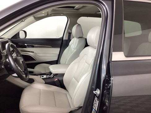 Used 2020 Kia Telluride EX w/ EX Premium Package AWD/4WD image 16