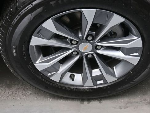 Used 2025 Chevrolet Equinox LT w/ Convenience Package II image 29