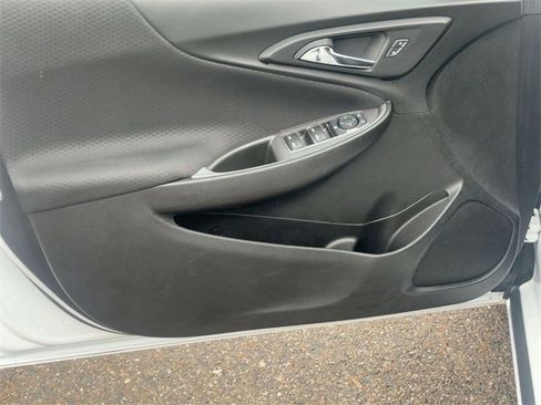 Used 2024 Chevrolet Malibu LT image 14