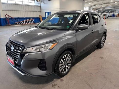 Used 2023 Nissan Kicks SV FWD image 7