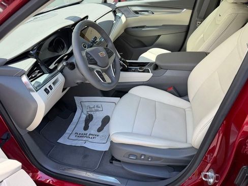 Used 2024 Cadillac XT5 Premium Luxury AWD/4WD image 12