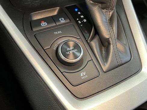 Used 2024 Toyota RAV4 XLE image 48