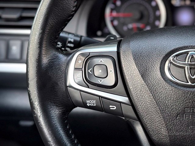 Used 2016 Toyota Camry SE FWD image 21