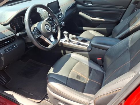 Used 2020 Nissan Altima 2.5 SR w/ Premium Package FWD image 14