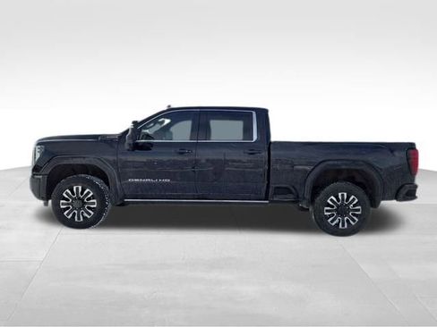 Used 2024 GMC Sierra 2500 Denali Ultimate image 9