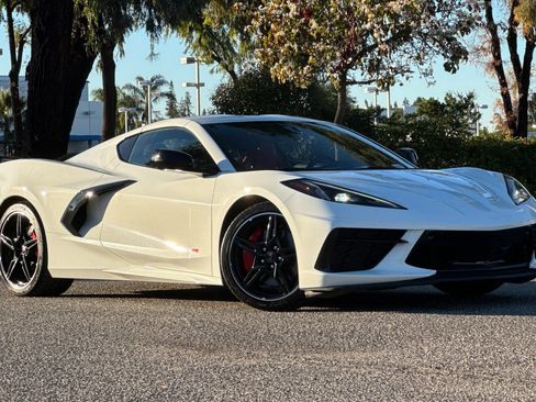 Used 2022 Chevrolet Corvette Stingray Preferred Cpe w/ Z51 Performance Package image 2