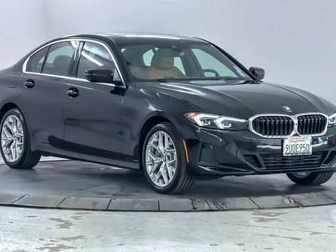 Used 2025 BMW 330i Sedan w/ Convenience Package image 9