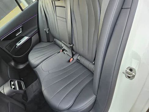 Used 2026 Mercedes-Benz E 350 4MATIC Sedan image 18