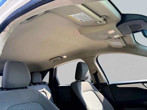 Used 2020 Ford Escape SE image 18