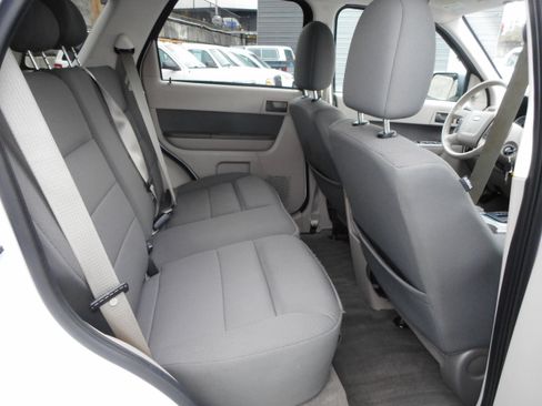 Used 2009 Ford Escape 4WD Hybrid image 24