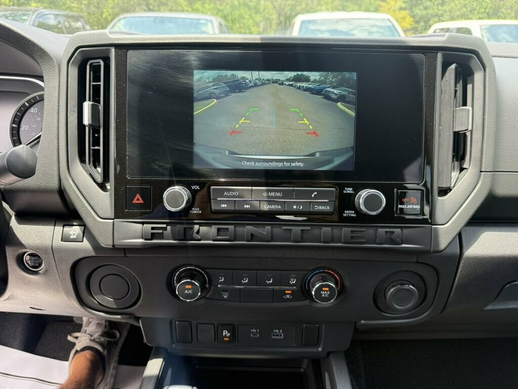 Used 2025 Nissan Frontier S RWD image 6