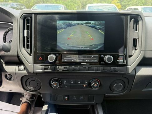 Used 2025 Nissan Frontier S RWD image 6