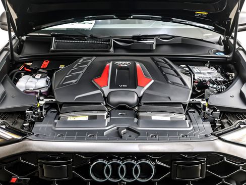 New 2026 Audi RS Q8 performance image 11