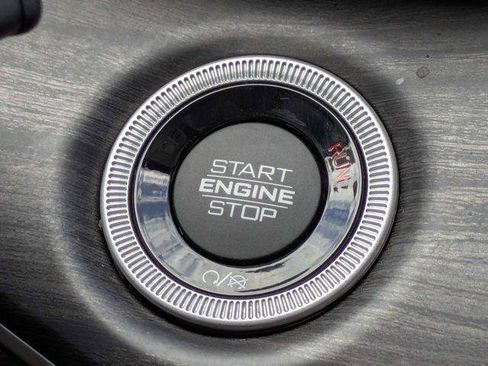 Certified 2023 Jeep Grand Cherokee Limited RWD image 31