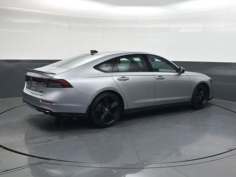 Used 2023 Honda Accord Sport image 4