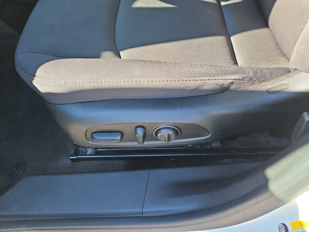 Used 2024 Chevrolet Malibu LT FWD image 19