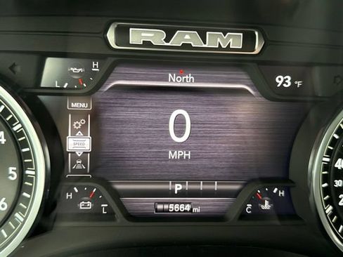 Used 2025 RAM 1500 Laramie AWD/4WD image 18