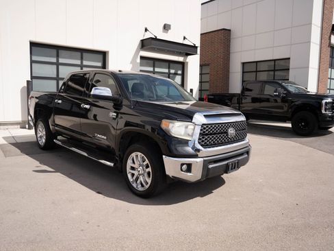 Used 2019 Toyota Tundra SR5 w/ SR5 Upgrade Package AWD/4WD image 4