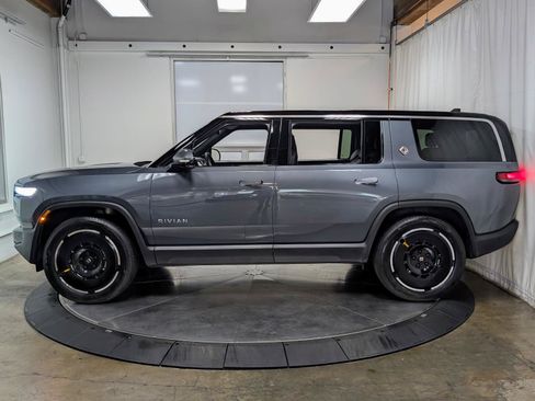 Used 2025 Rivian R1S Adventure AWD/4WD image 6