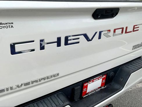 Used 2023 Chevrolet Silverado 2500 High Country w/ Z71 Off-Road Package AWD/4WD image 59