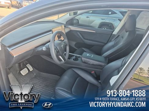 Used 2023 Tesla Model Y Performance AWD/4WD image 9