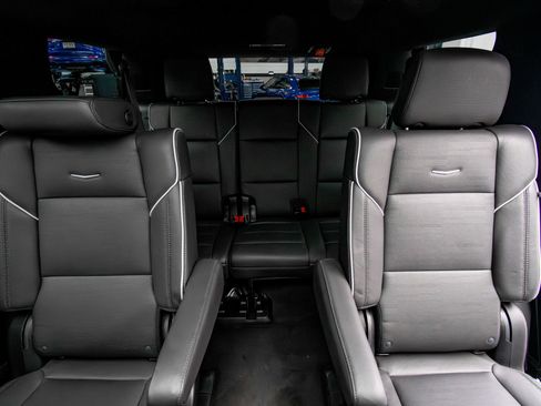 Used 2024 Cadillac Escalade Sport AWD/4WD image 24