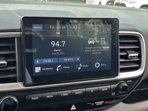 Used 2025 Hyundai Venue SE FWD image 21