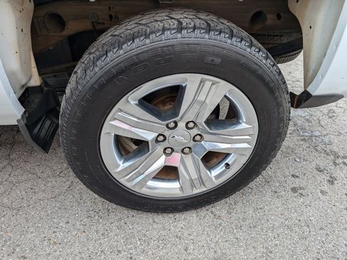 Used 2017 Chevrolet Silverado 1500 Custom w/ Custom Convenience Package image 26