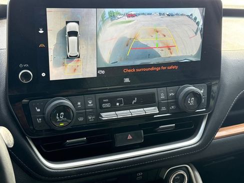 Used 2024 Toyota Grand Highlander Limited image 28