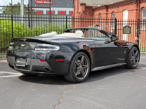 Used 2016 Aston Martin V8 Vantage GT image 35