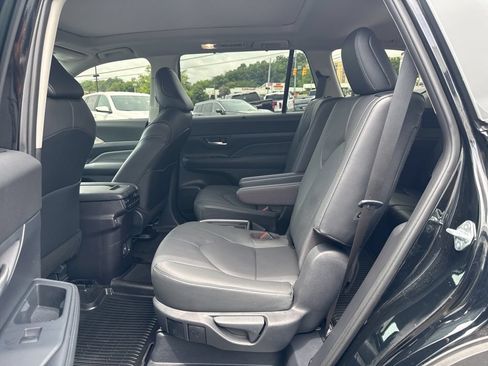 Used 2026 Toyota Grand Highlander AWD image 25