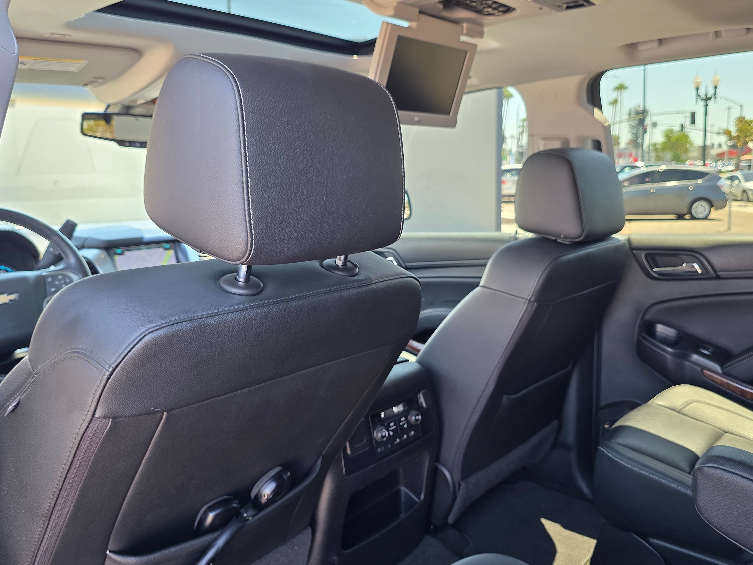 Used 2017 Chevrolet Tahoe Premier AWD/4WD image 23