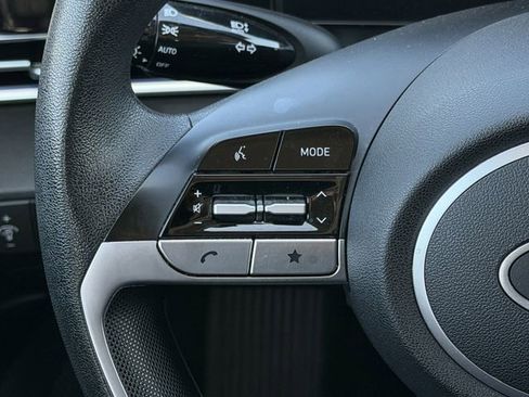 Used 2024 Hyundai Elantra SEL image 13